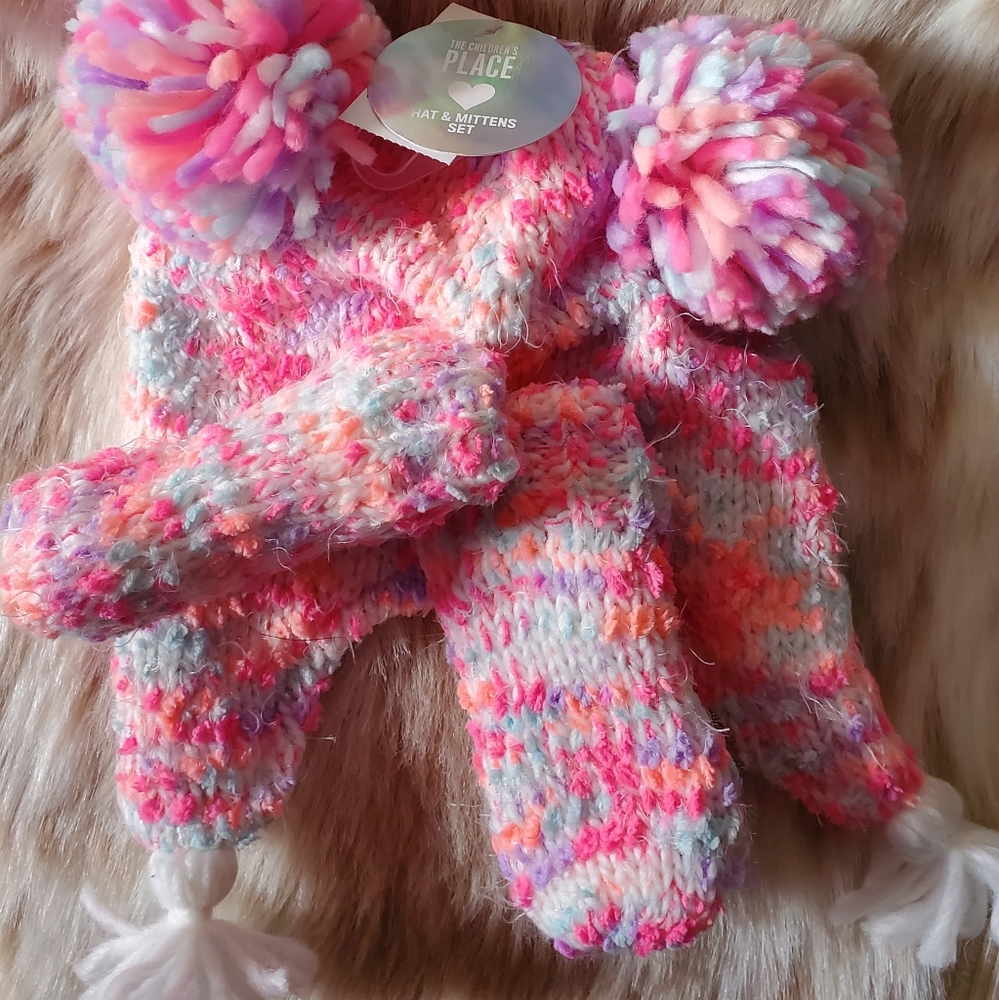 Toddler Girls Pom Pom Beanie And Mittens Set